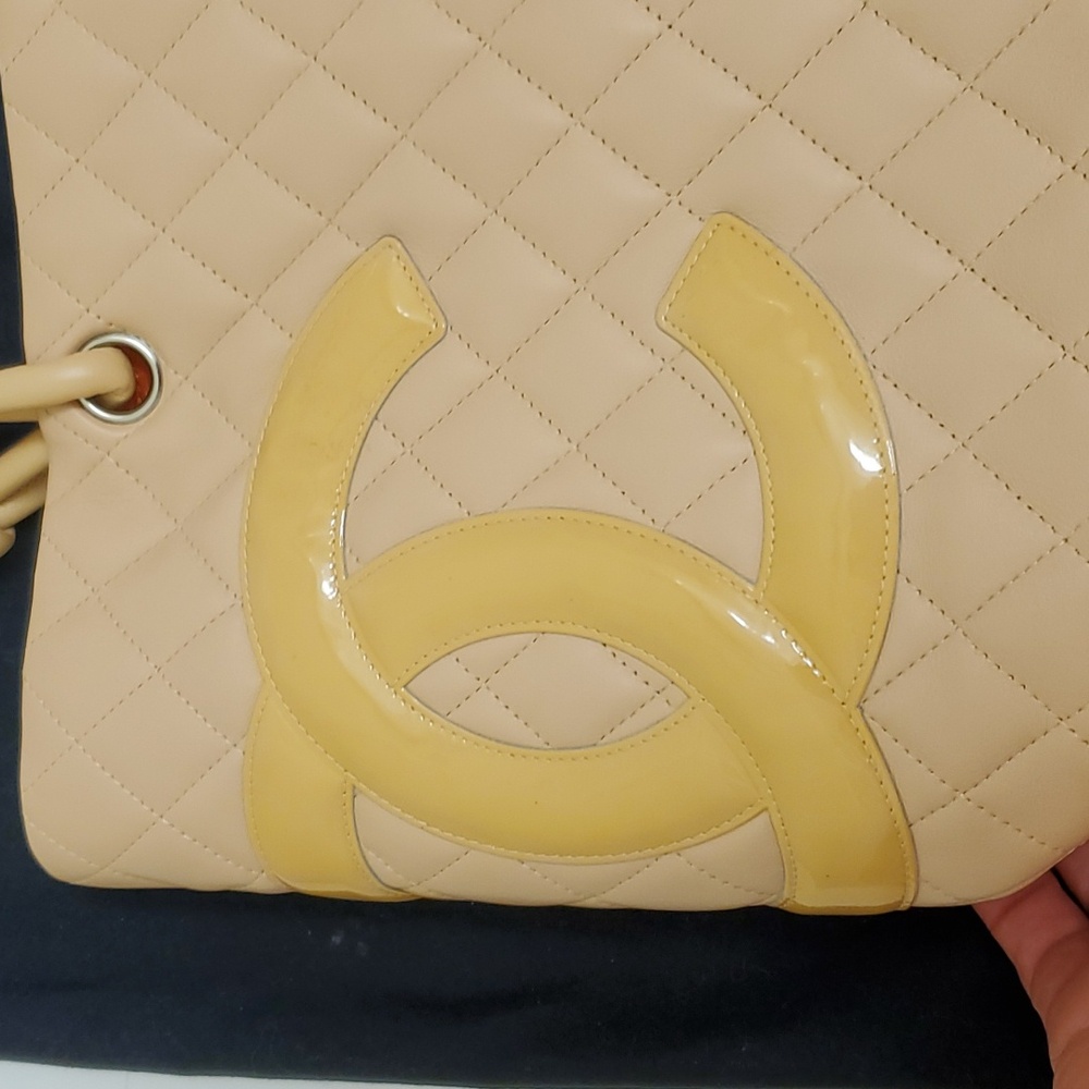 🤩Used twice 100% authentic Chanel calfskin tote bag "price firm" - Picture 7 of 17
